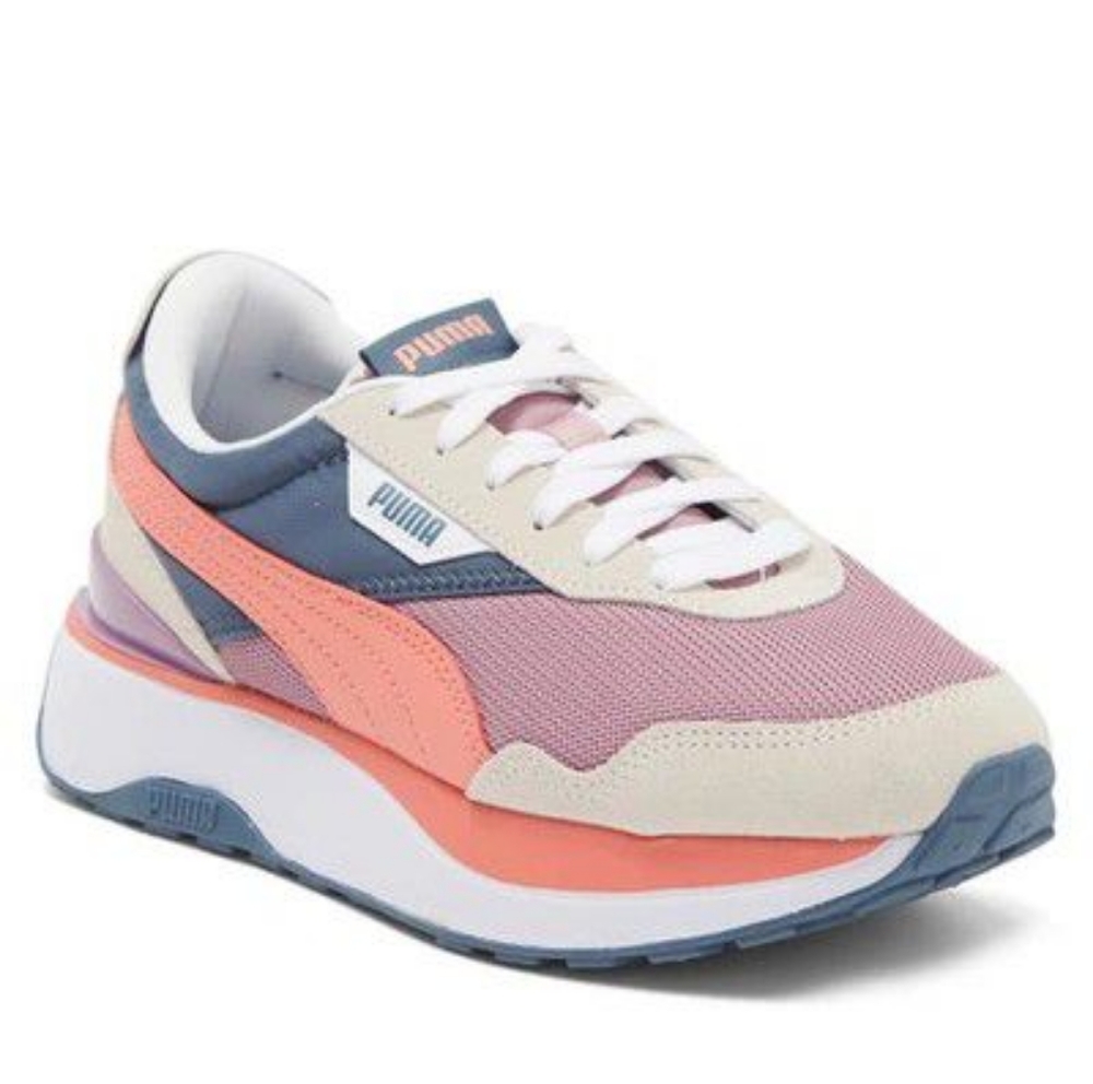 🎁Puma sneakers New Comes with box